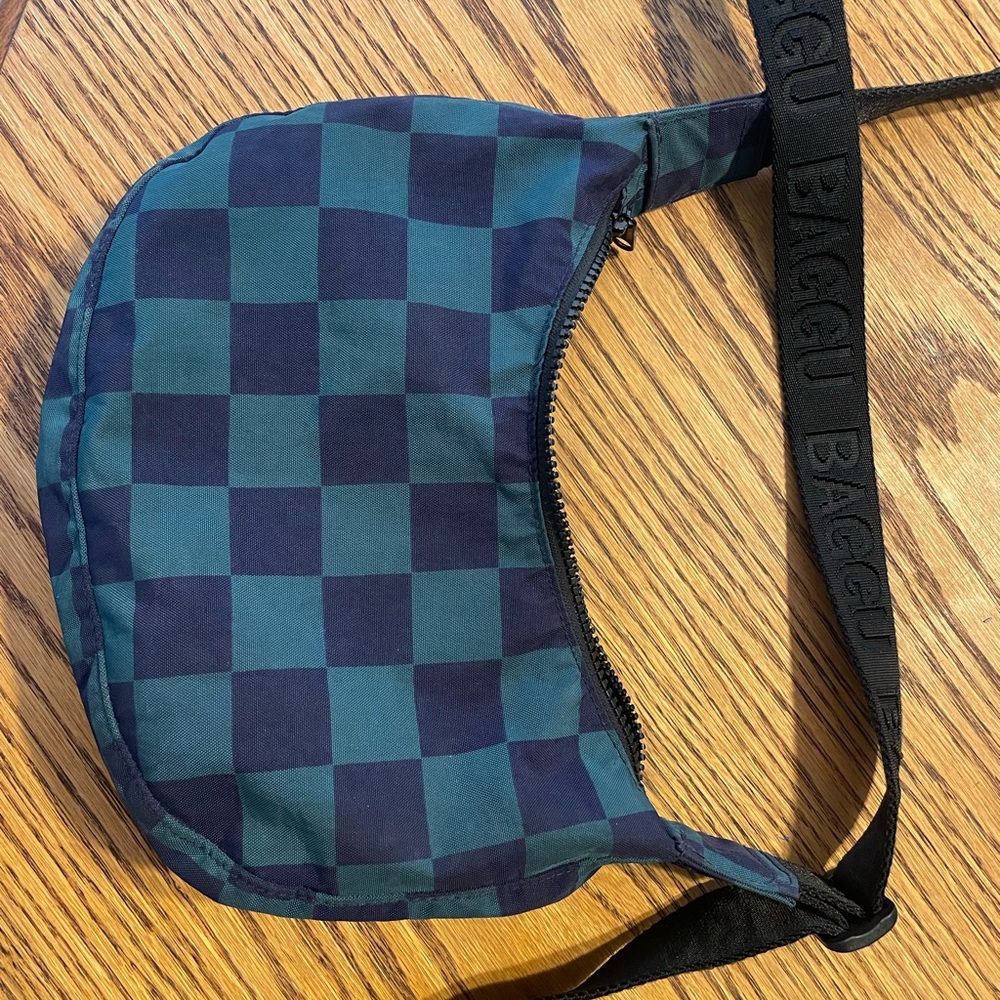 BAGGU Small Crescent Bag